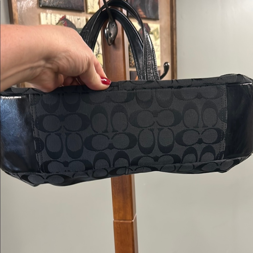 Coach Black Signature Jacquard Shoulder Hobo - Picture 2 of 7
